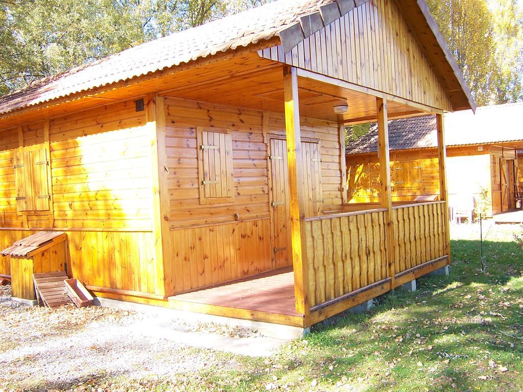 Camping La Motte Flottante La Freissinouse 외부 사진